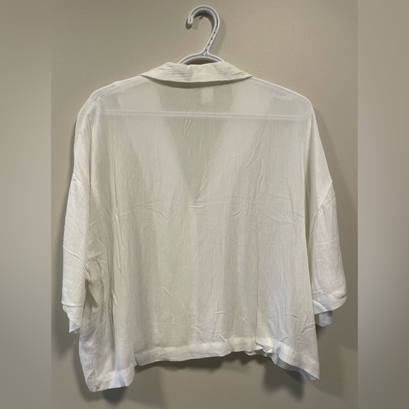NWOT H&M Oversized Resort Shirt. XS - Picture 8 of 10
